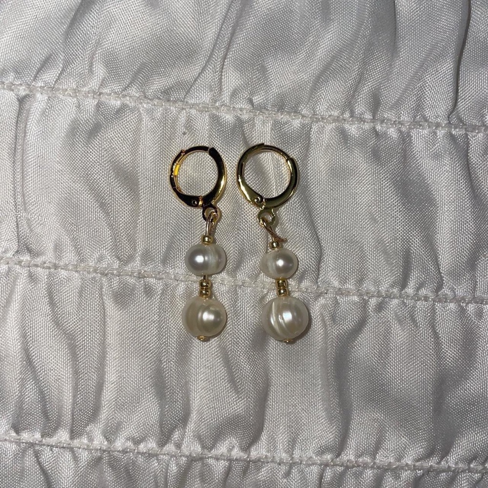 Cute Pearl Boutique Drop Earrings